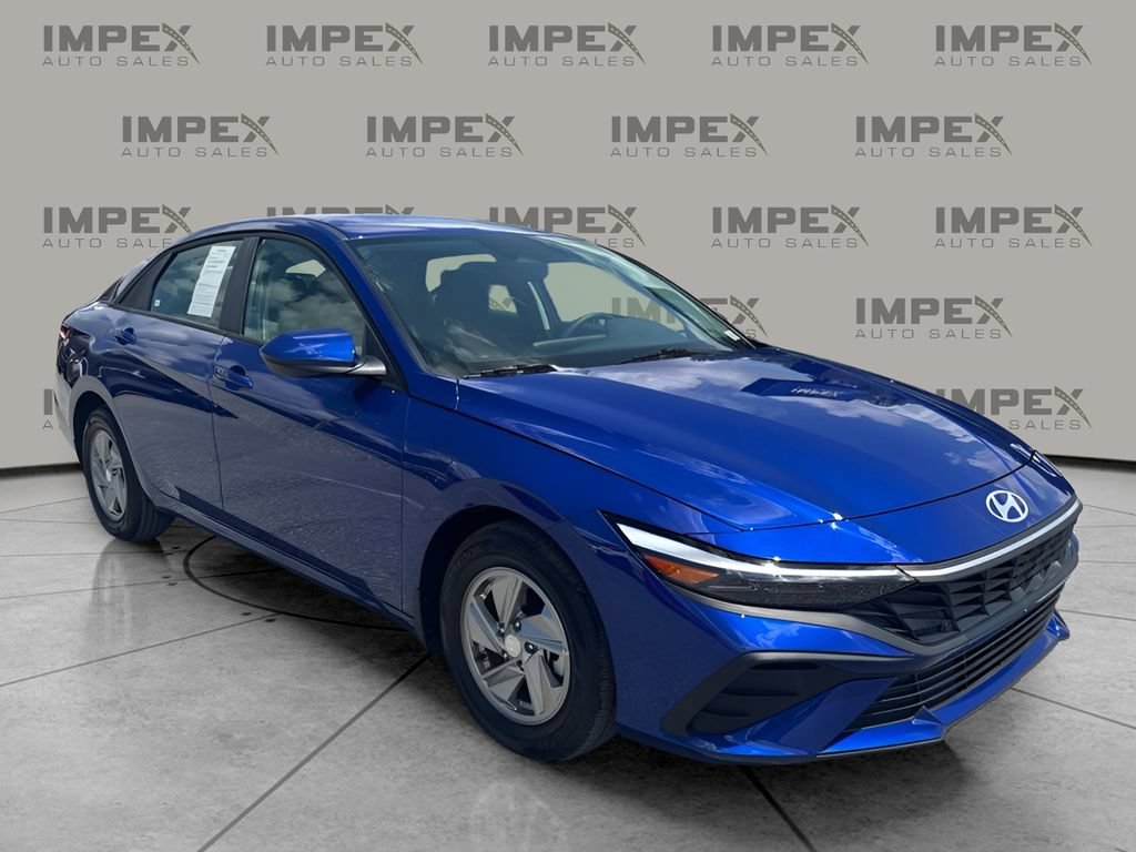 Used 2026 Hyundai Elantra SE FWD image 4