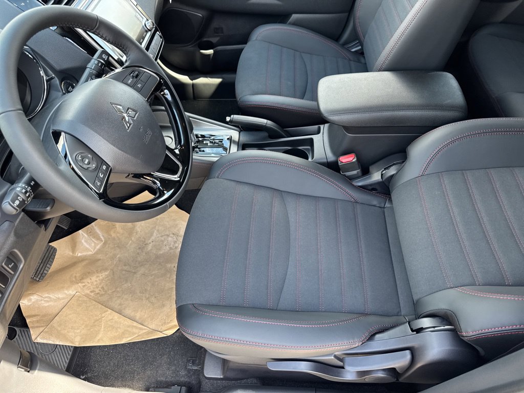 New 2027 Mitsubishi Outlander Sport SE FWD image 21