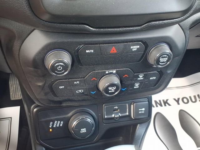 Used 2020 Jeep Renegade Altitude AWD/4WD image 25
