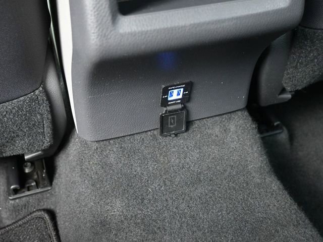 Used 2020 Toyota Camry LE image 27