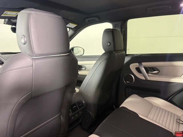 New 2026 Land Rover Discovery Sport Landmark AWD/4WD image 25