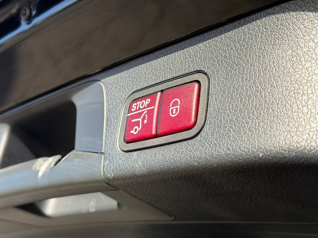 Used 2024 Mercedes-Benz GLB 250 4MATIC image 10