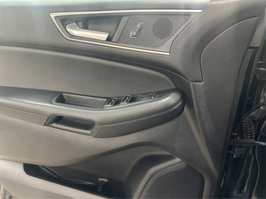 Used 2021 Ford Edge SEL w/ Convenience Package image 28