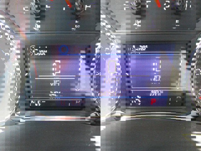 Used 2023 GMC Terrain SLE w/ Driver Convenience Package image 18