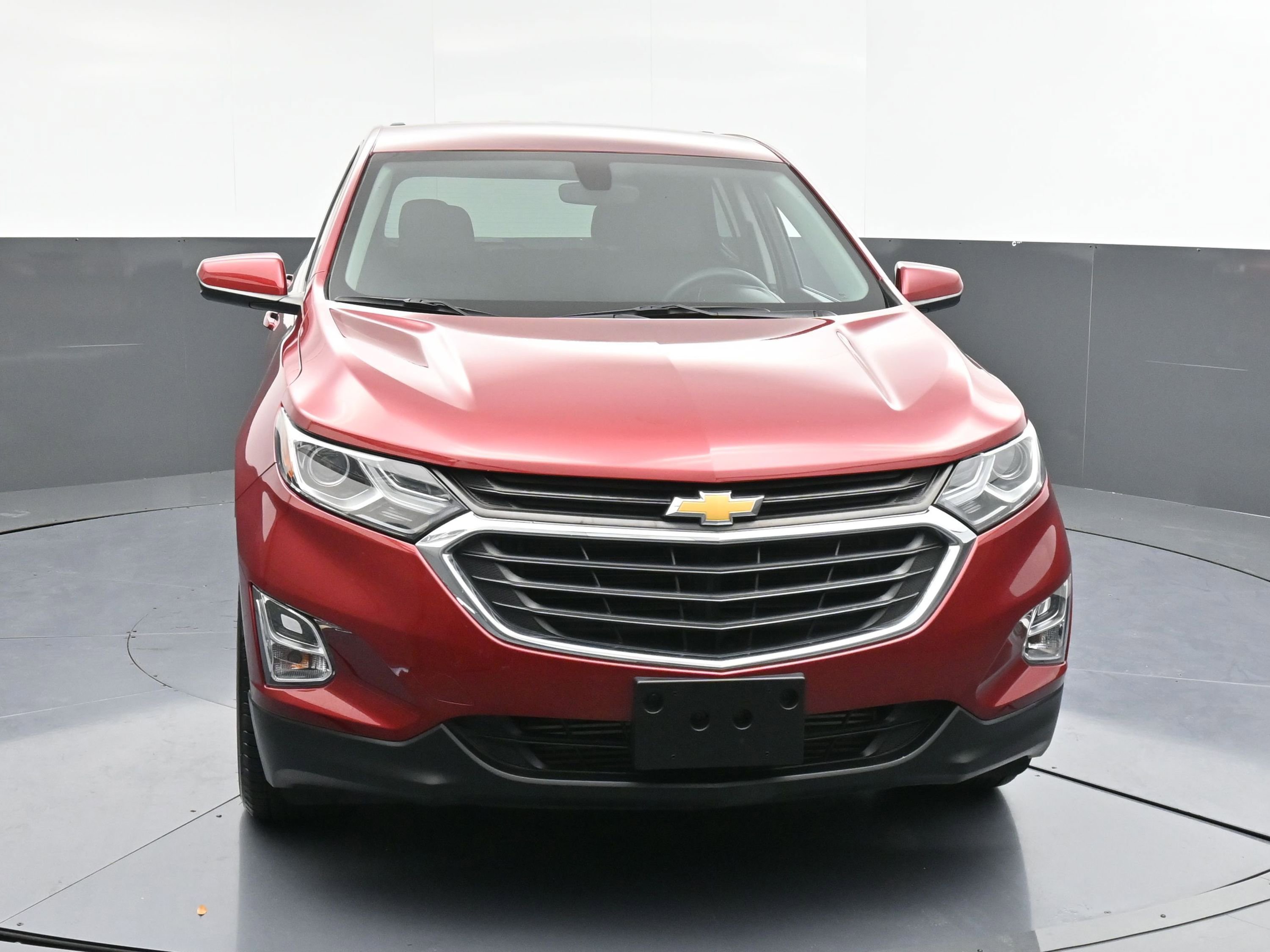 Used 2018 Chevrolet Equinox LT image 2