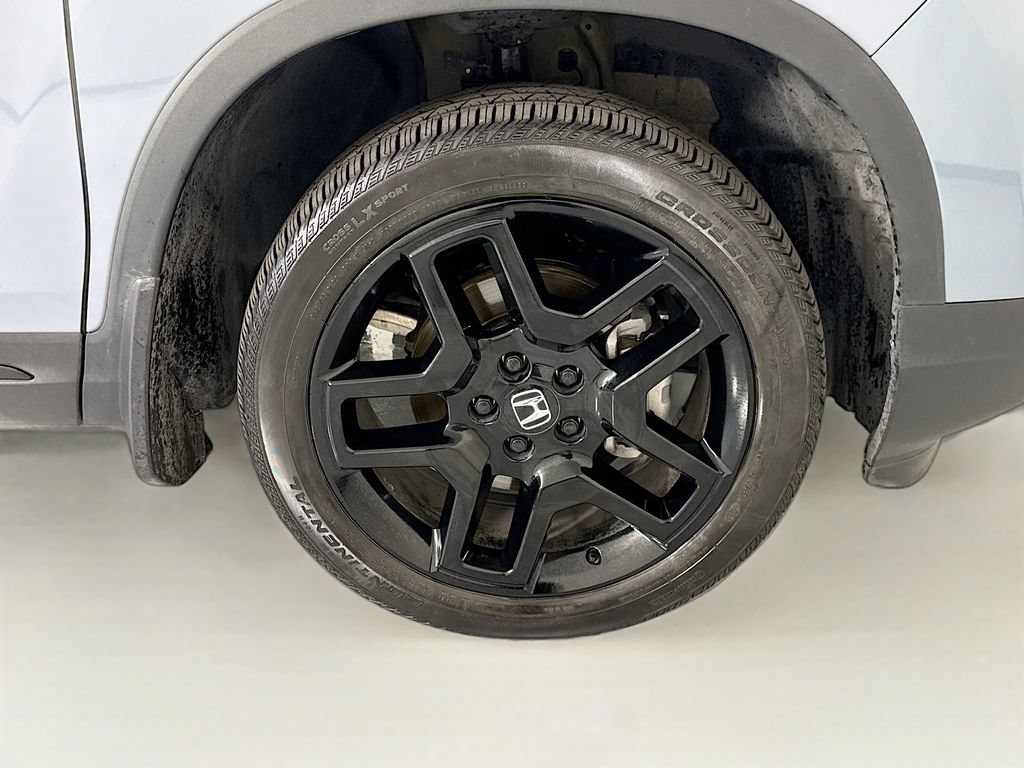 Certified 2025 Honda Passport Black Edition image 32