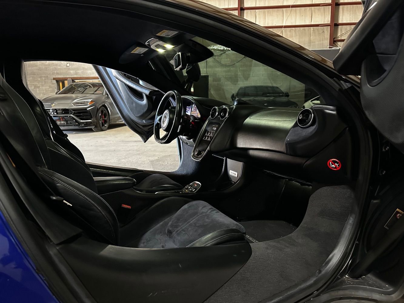 Used 2016 McLaren 570S Coupe image 23