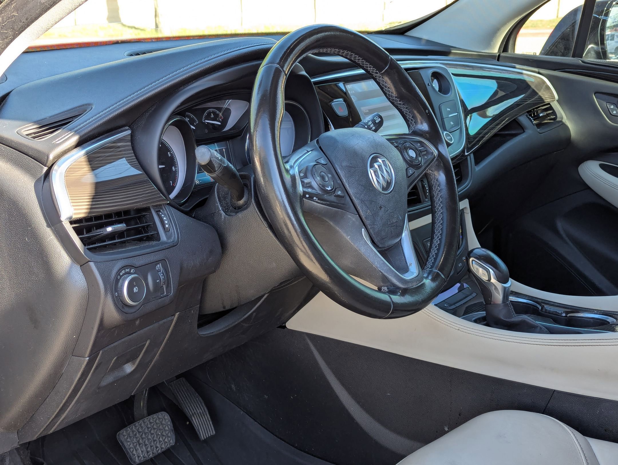 Used 2020 Buick Envision Preferred w/ LPO, Cargo Package image 8