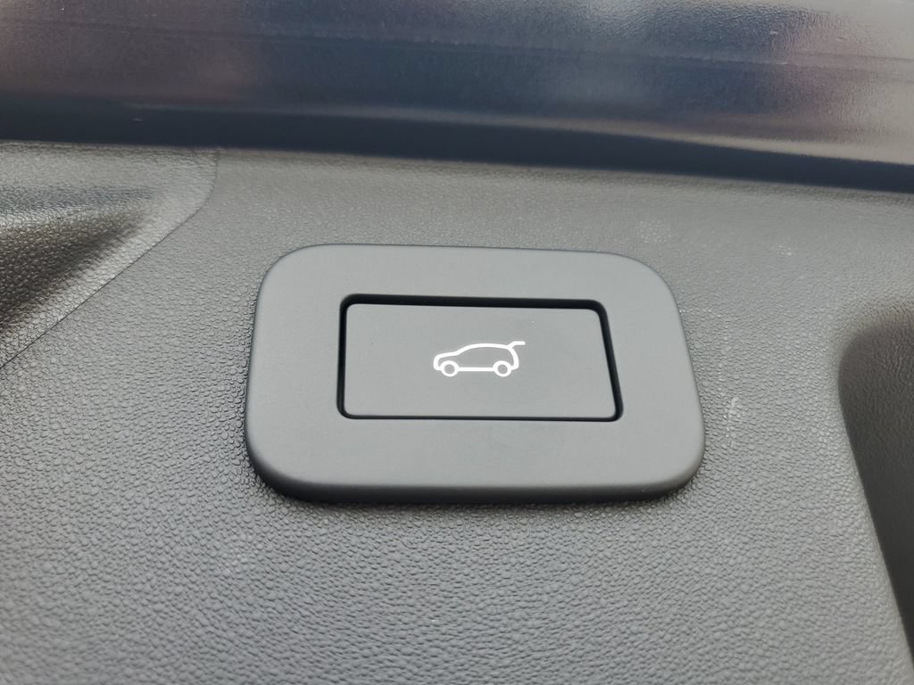 Used 2026 Land Rover Discovery Sport Landmark AWD/4WD image 35