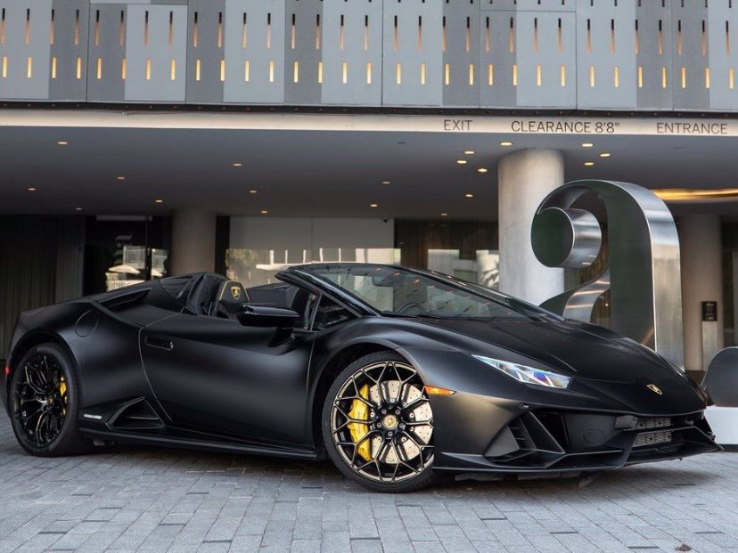 Used 2024 Lamborghini Huracan EVO AWD/4WD image 6