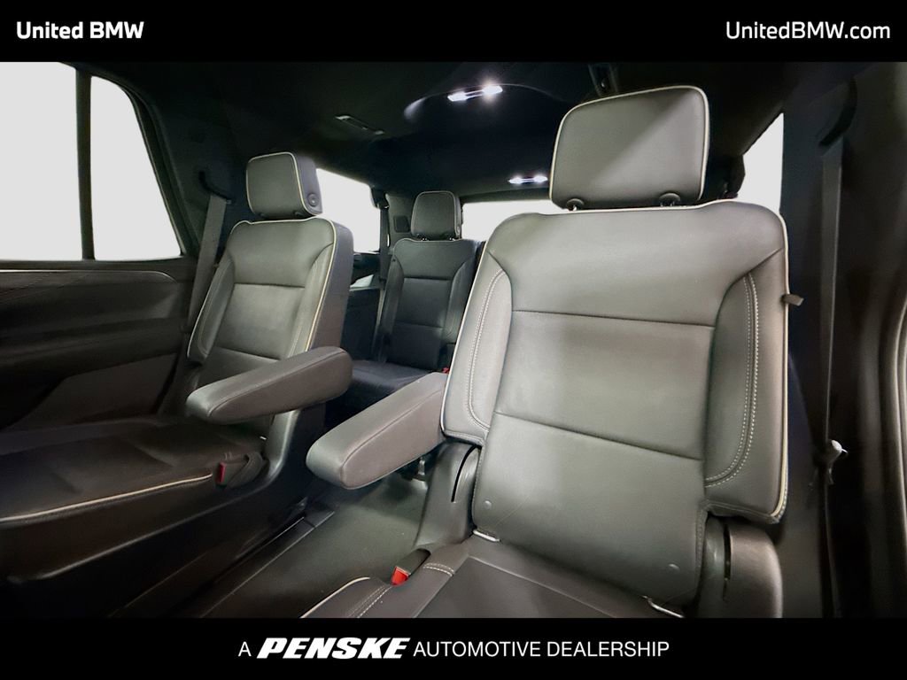 Used 2022 GMC Yukon SLT w/ SLT Premium Package image 13