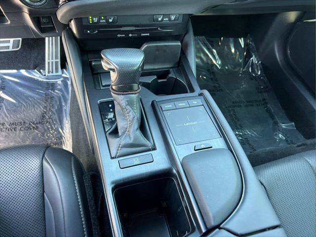 Certified 2022 Lexus ES 350 F Sport w/ Accessory Package FWD image 27