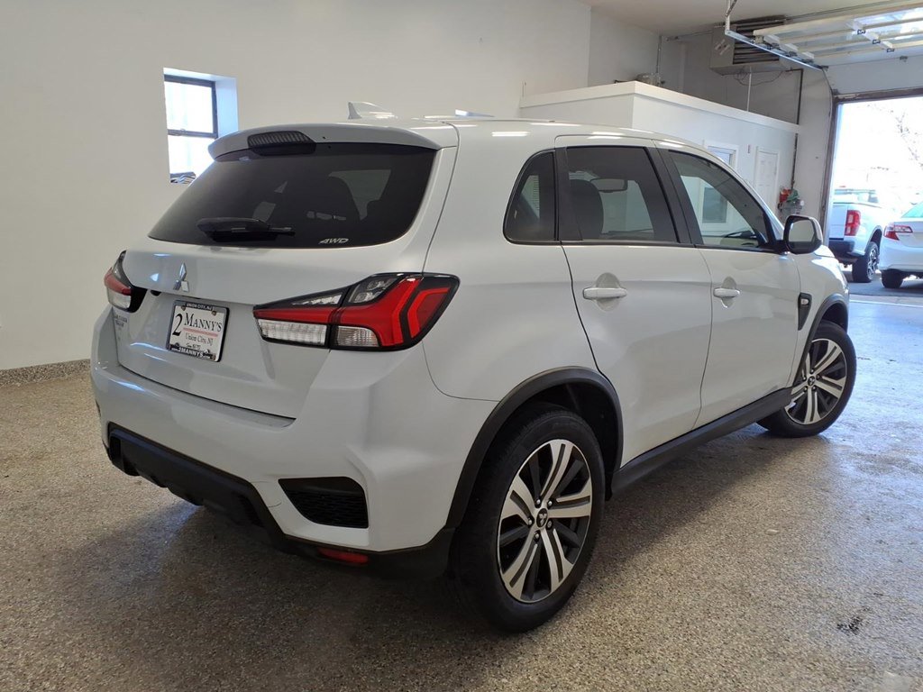 Used 2022 Mitsubishi Outlander Sport ES image 4