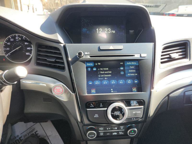Used 2020 Acura ILX w/ Premium Package image 13