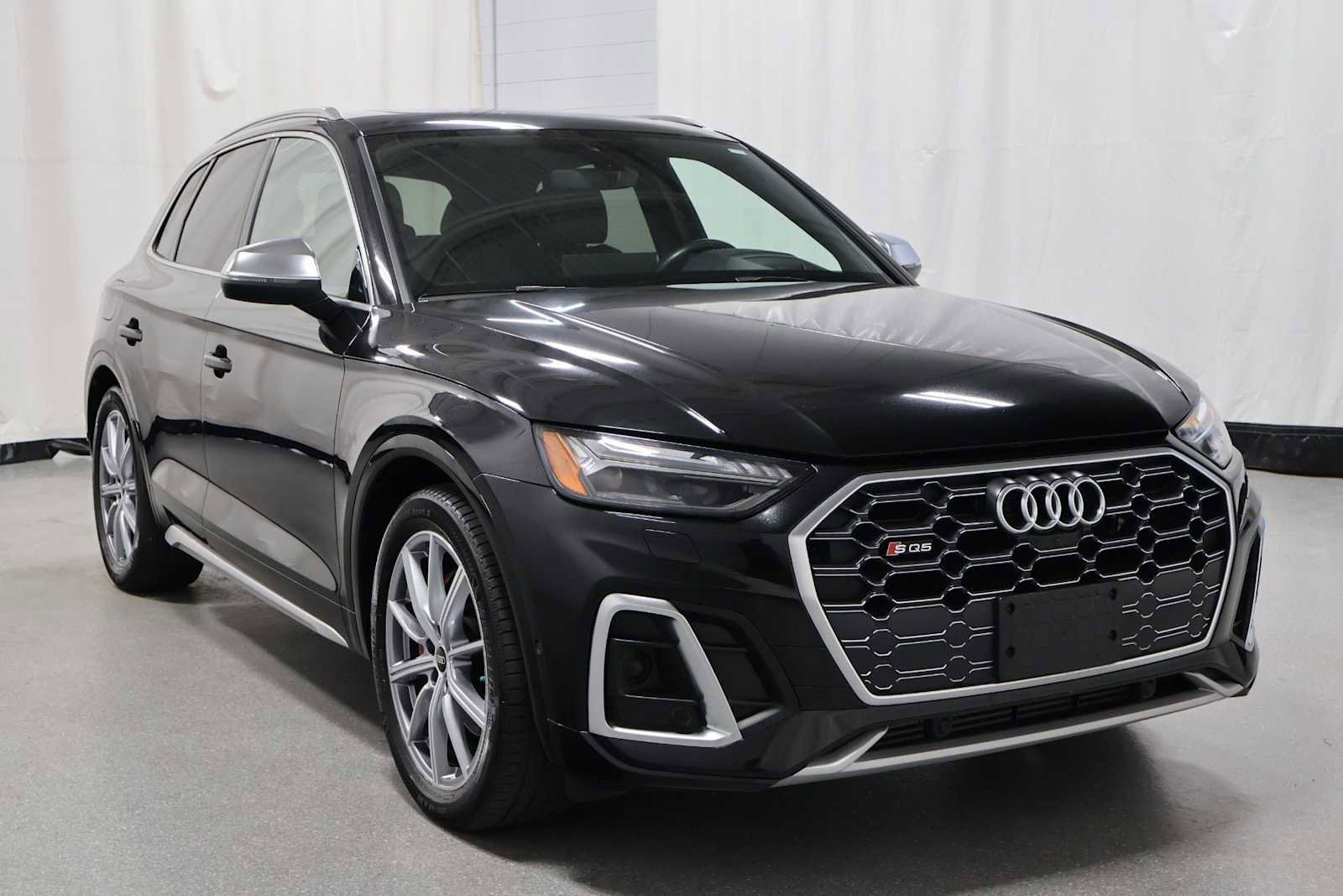 Used 2023 Audi SQ5 Prestige w/ Prestige Package AWD/4WD image 13
