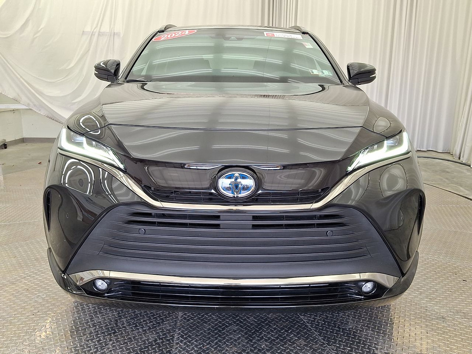 Certified 2024 Toyota Venza Nightshade image 28