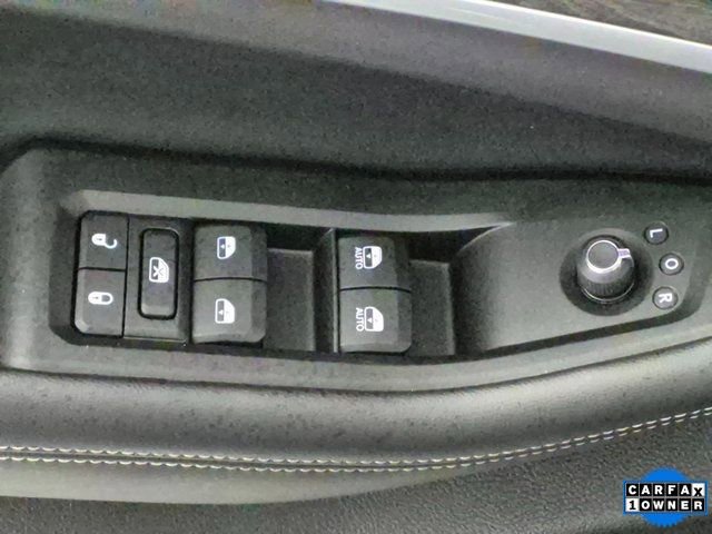 Used 2024 Jeep Grand Cherokee L Limited w/ Black Appearance Package image 14