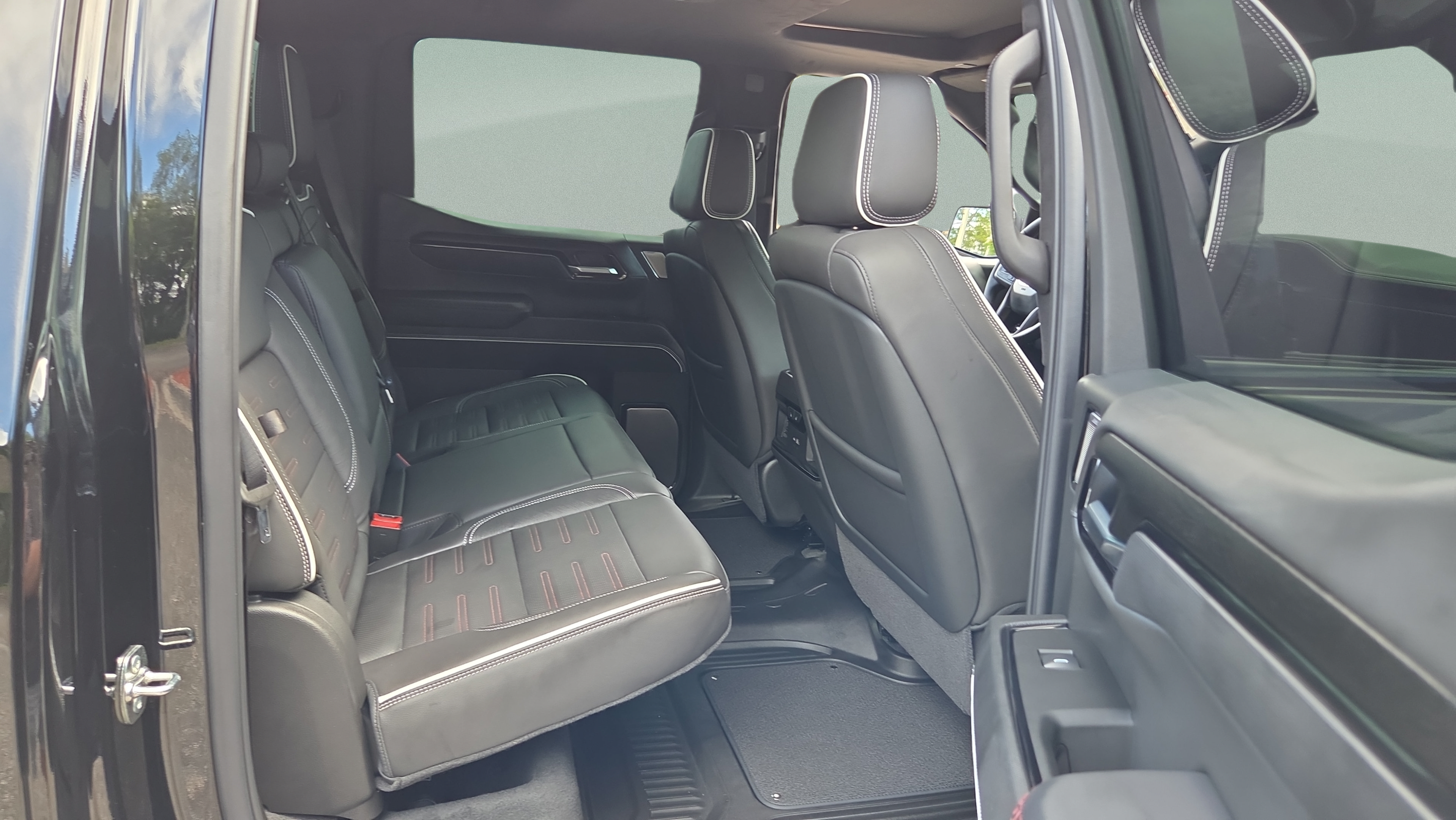 Certified 2026 GMC Sierra 1500 AT4X AWD/4WD image 14