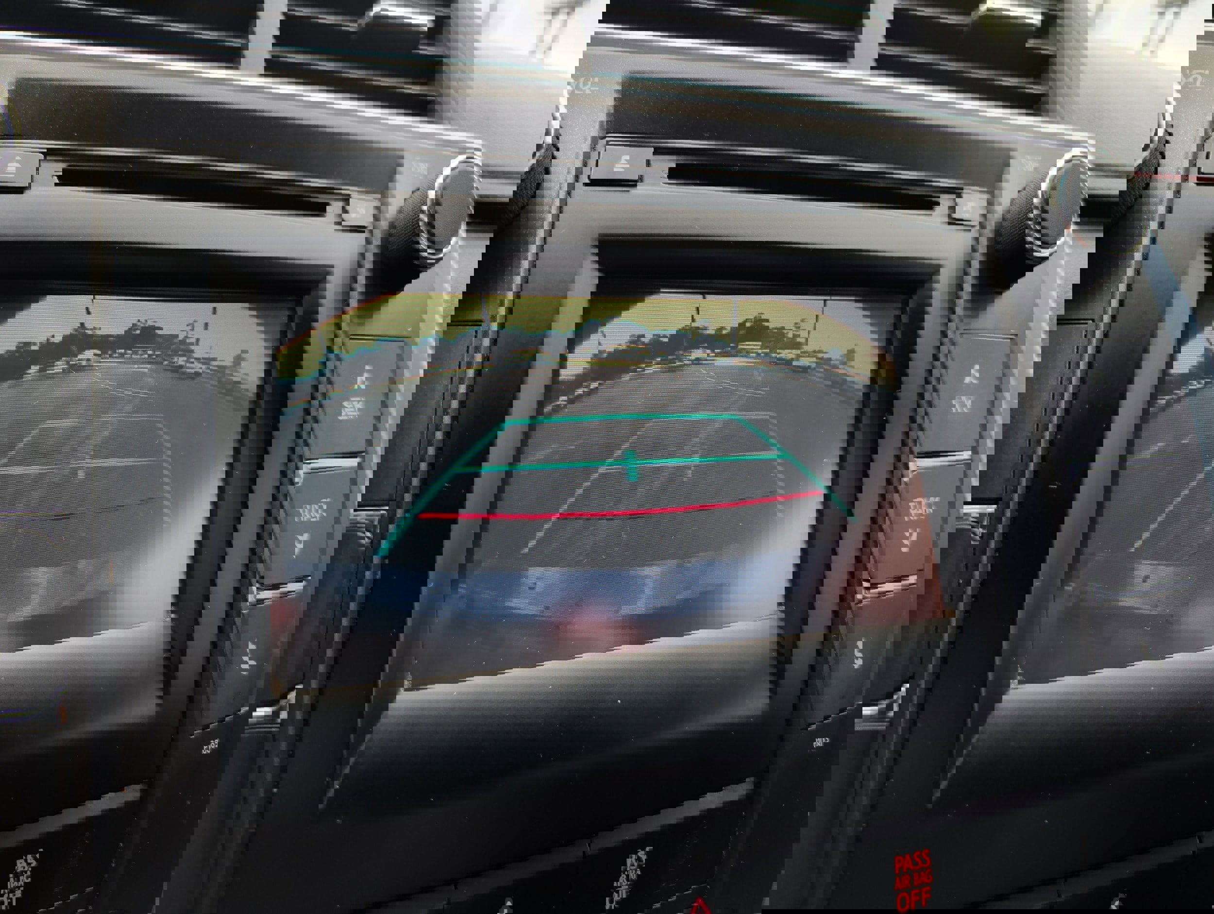 Used 2015 Toyota Camry SE image 21