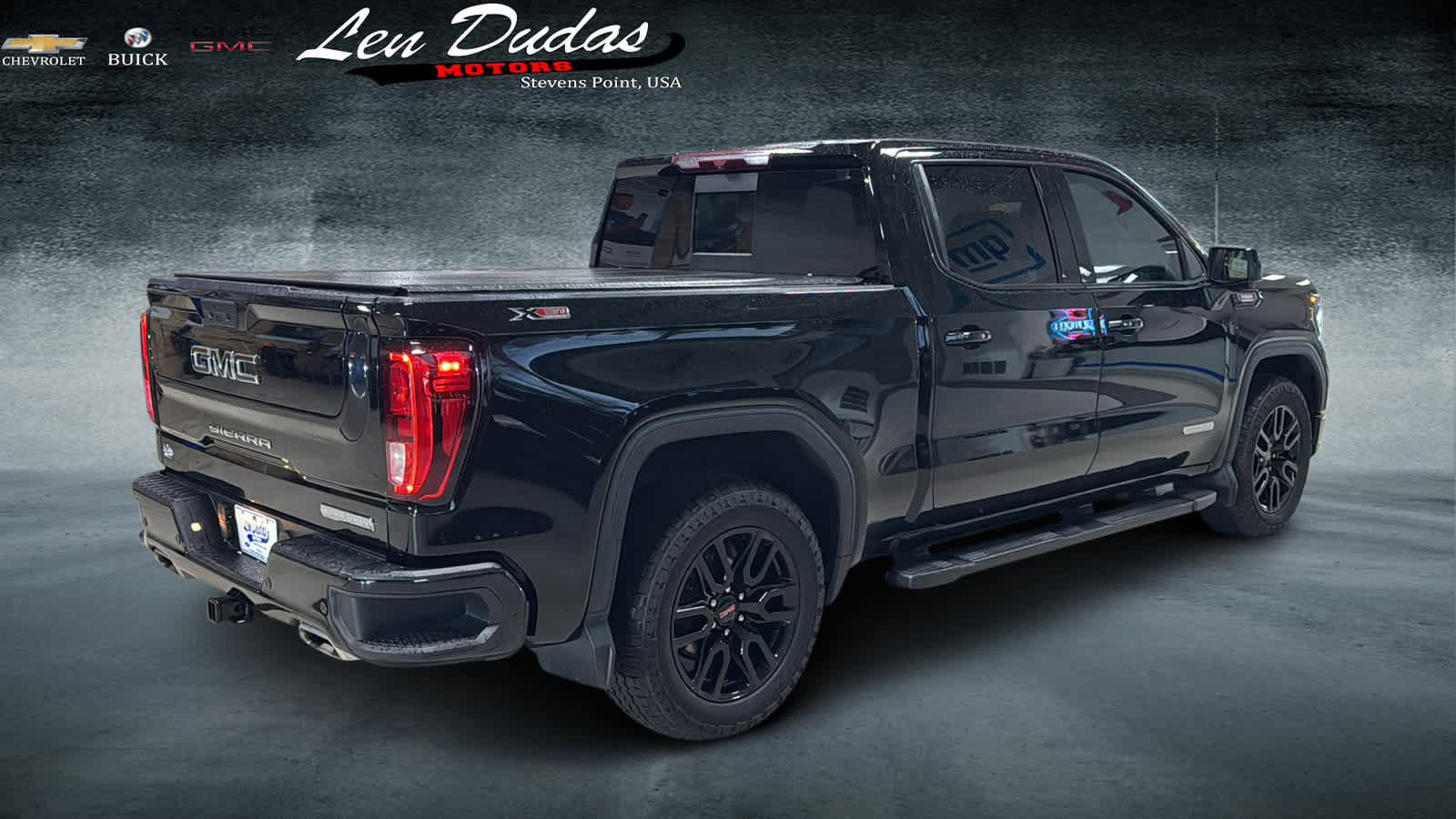 Used 2022 GMC Sierra 1500 Elevation w/ Elevation Premium Package image 4
