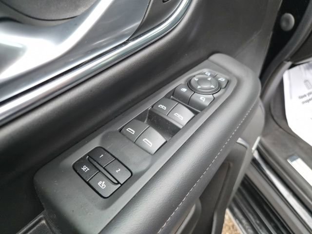 Used 2022 Chevrolet Tahoe LT w/ Luxury Package image 15