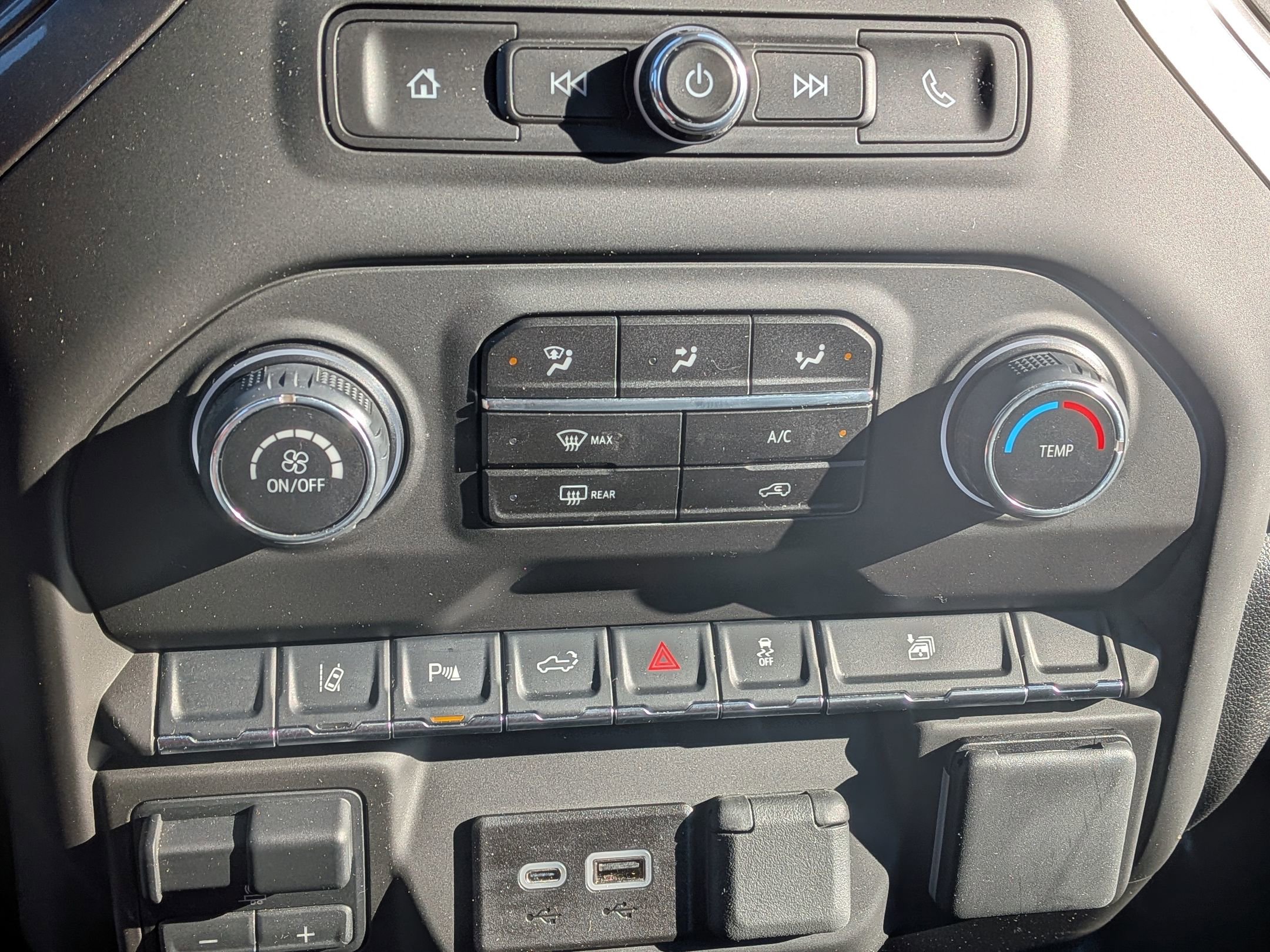 Certified 2025 Chevrolet Silverado 2500 Custom w/ Custom Value Package image 28