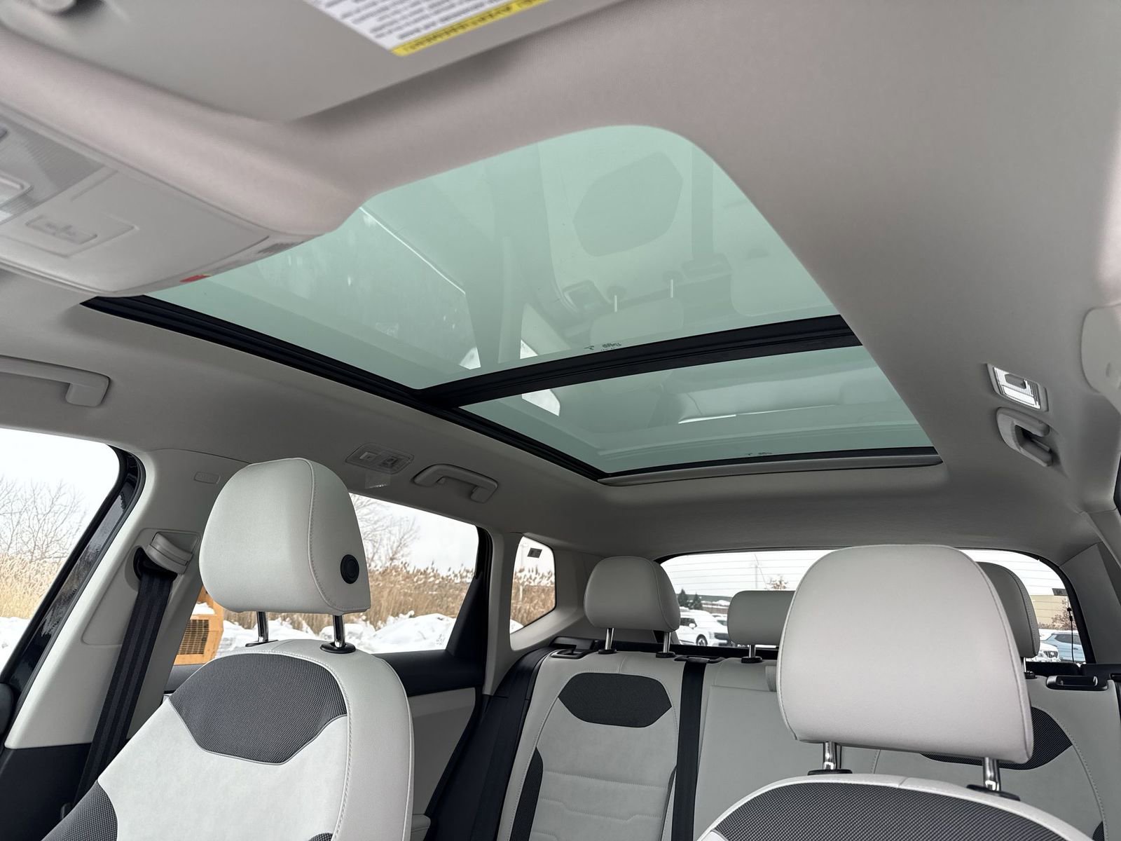 New 2026 Volkswagen Taos SE AWD/4WD image 22