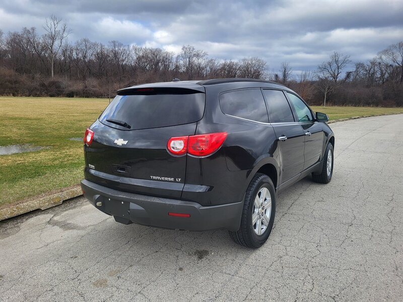 Used 2012 Chevrolet Traverse LT FWD image 7