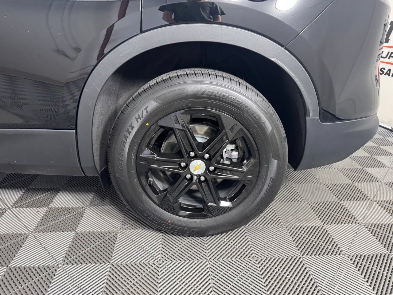 Used 2025 Chevrolet Blazer LT FWD image 39