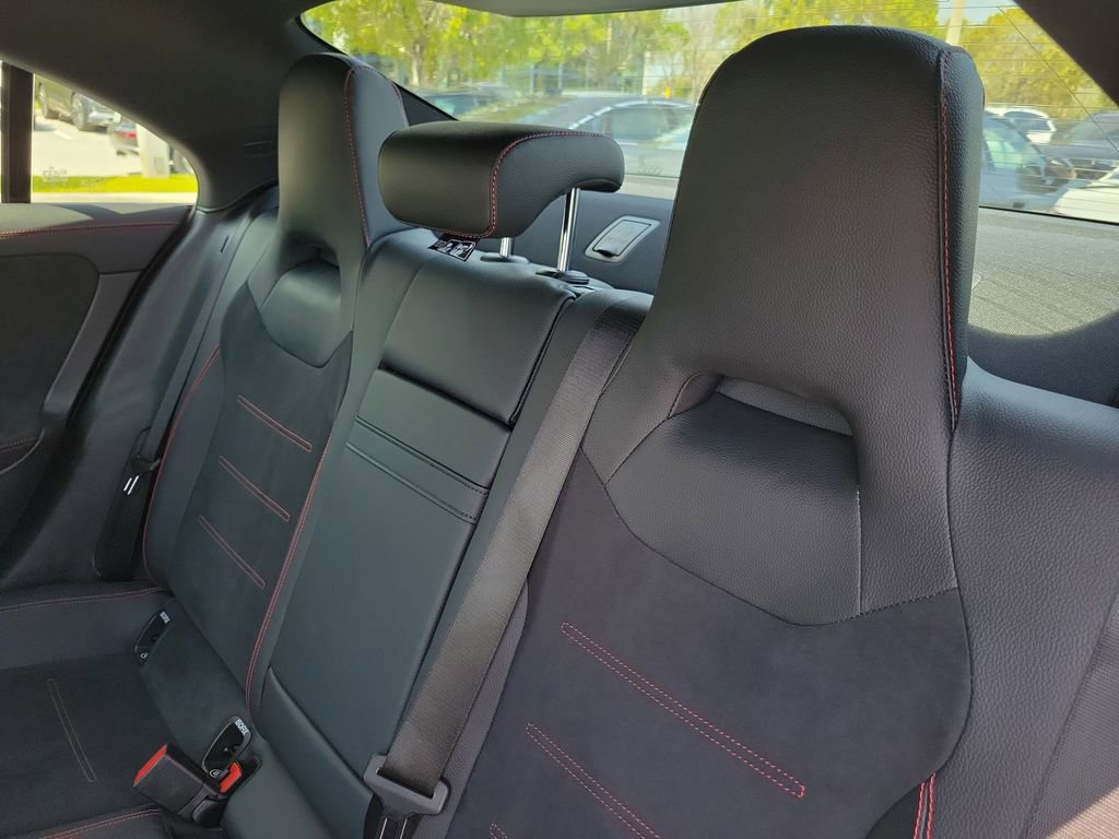 Used 2023 Mercedes-Benz CLA 250 image 27
