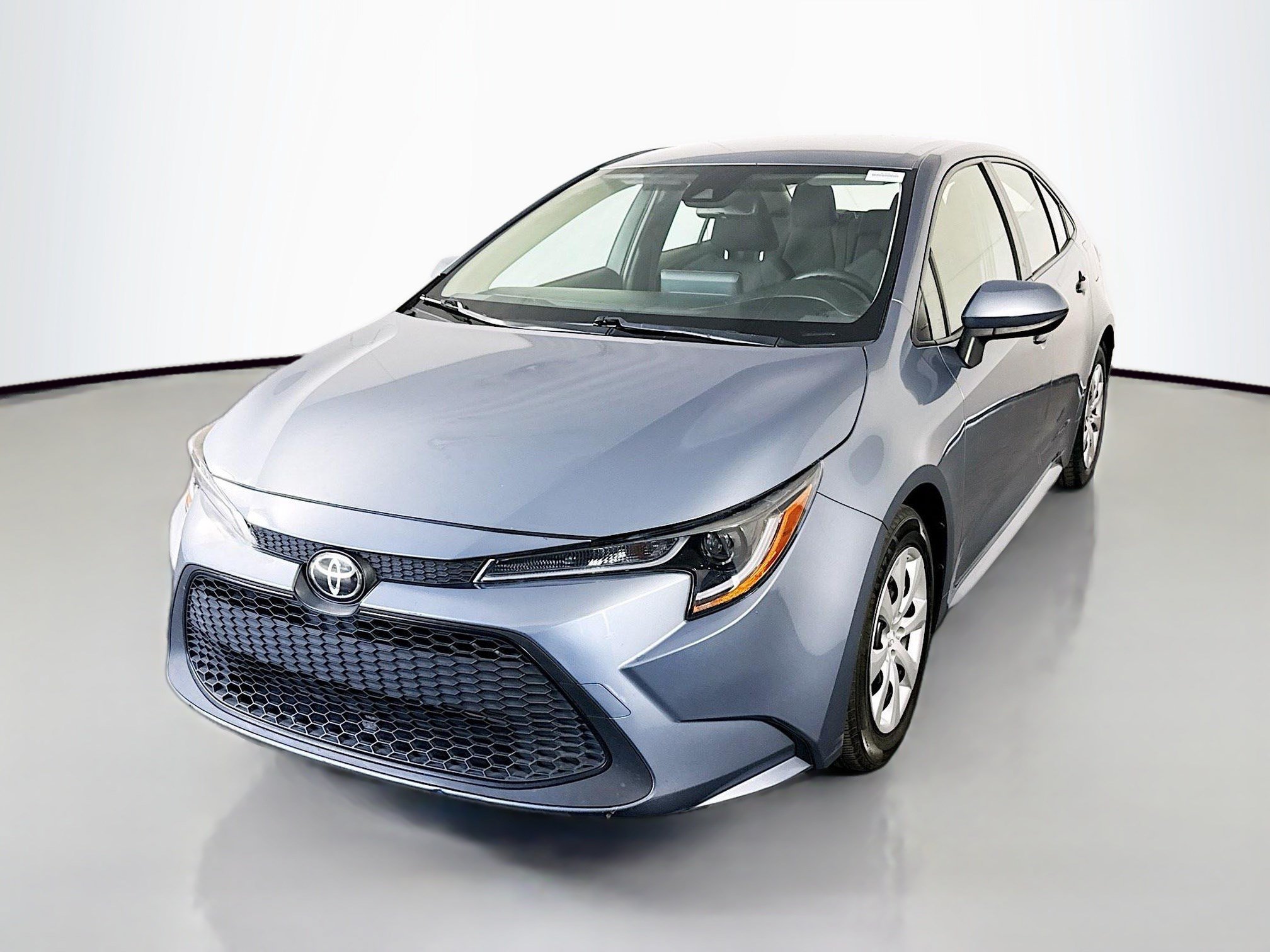 Used 2022 Toyota Corolla LE FWD image 4