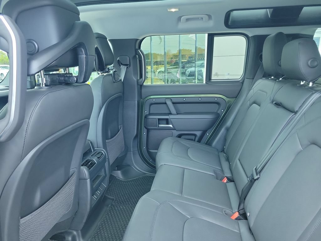 New 2026 Land Rover Defender 110 X-Dynamic SE AWD/4WD image 15