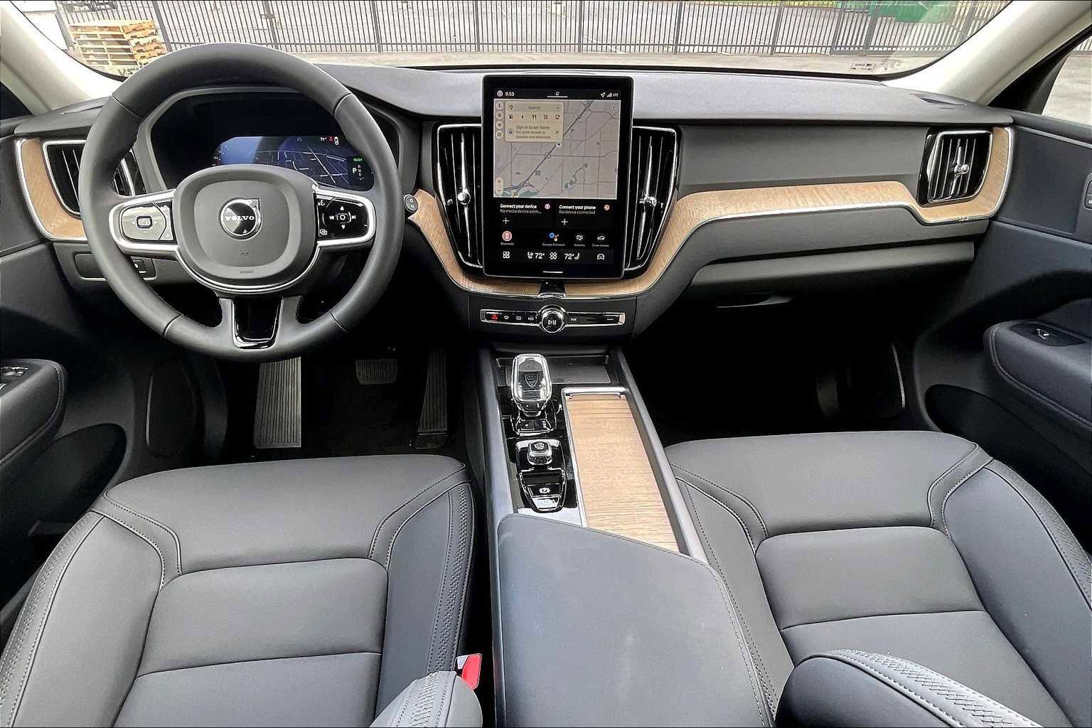 New 2026 Volvo XC60 T8 Plus w/ Climate Package image 7