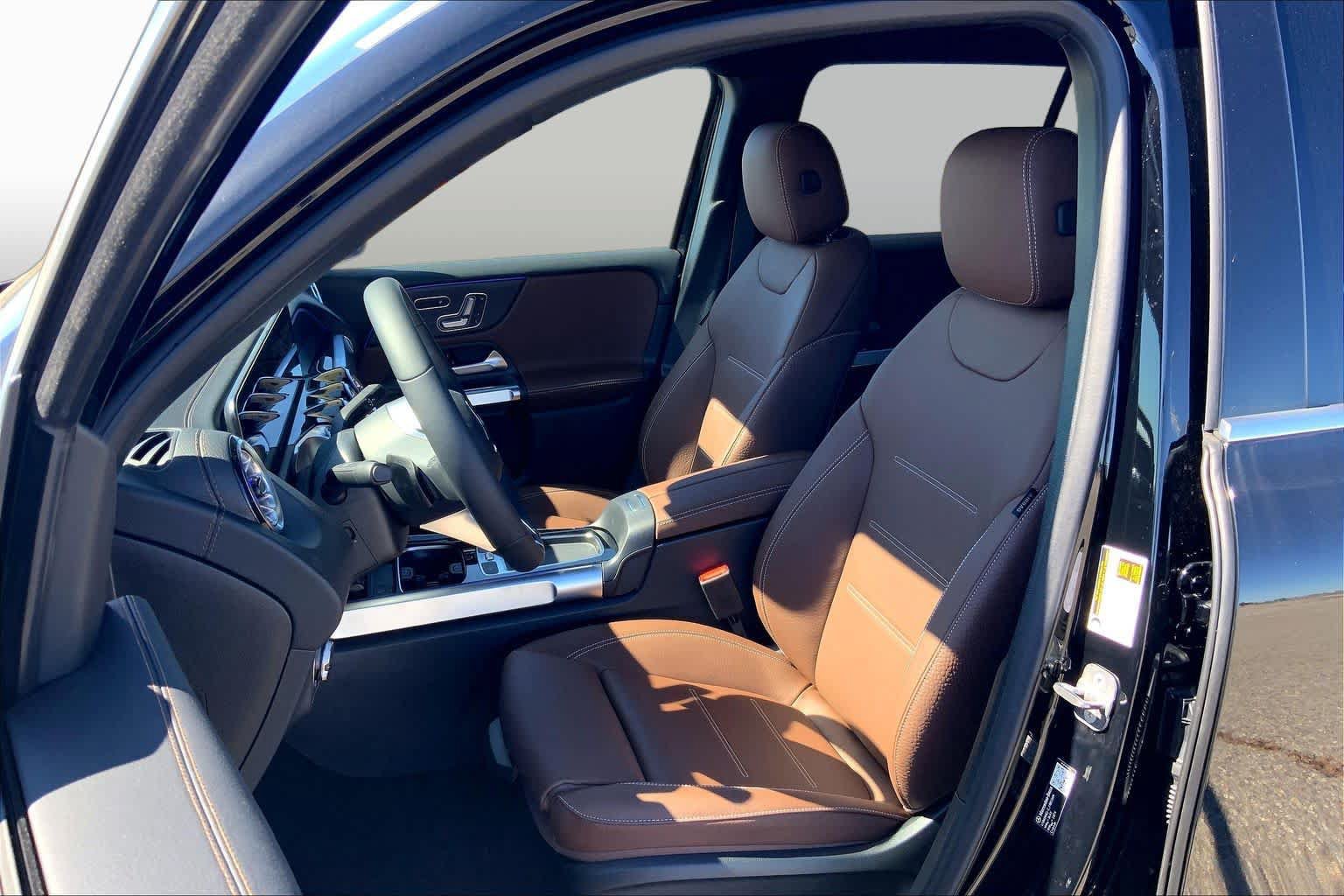 New 2026 Mercedes-Benz GLB 250 4MATIC image 14