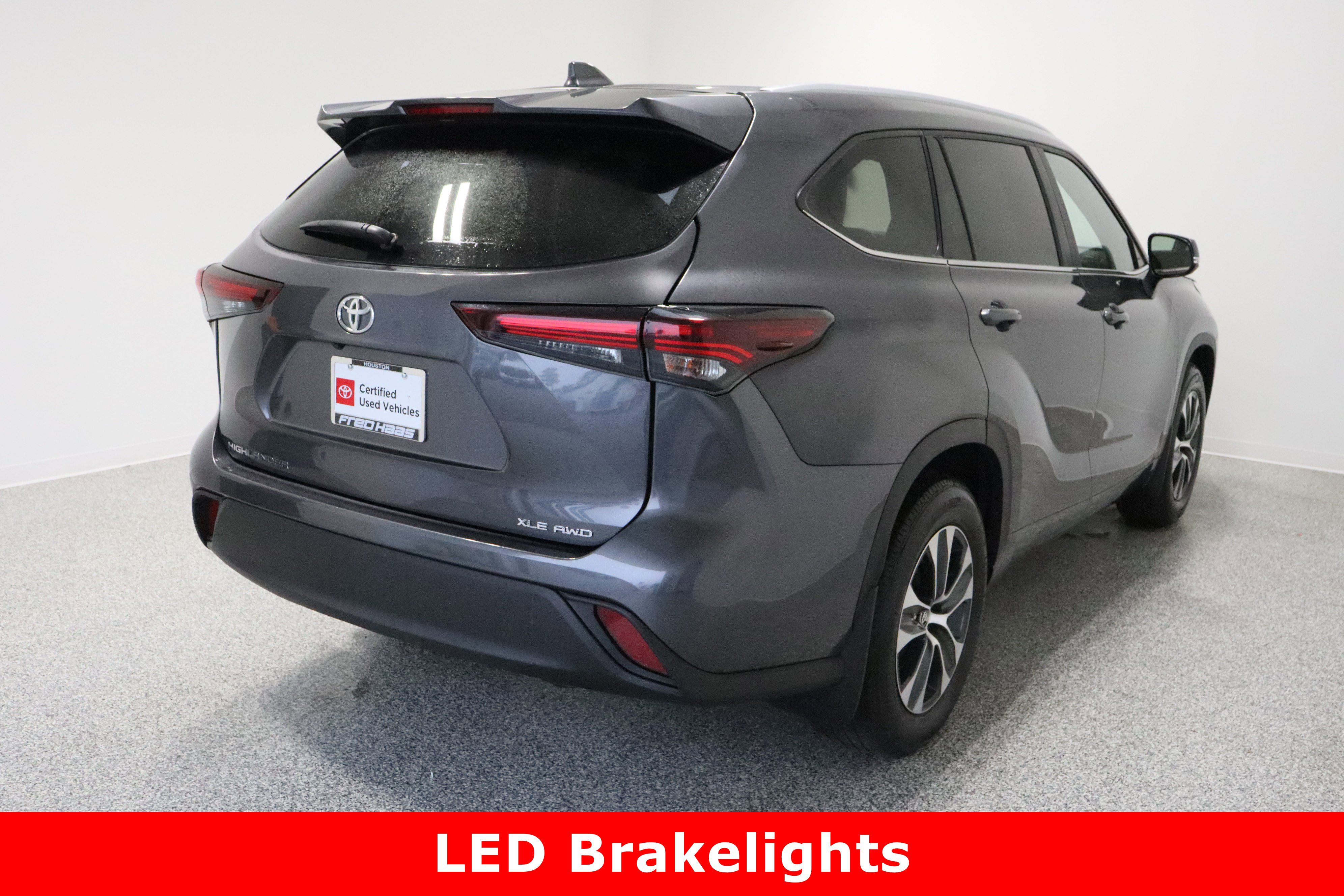 Certified 2025 Toyota Highlander XLE image 7