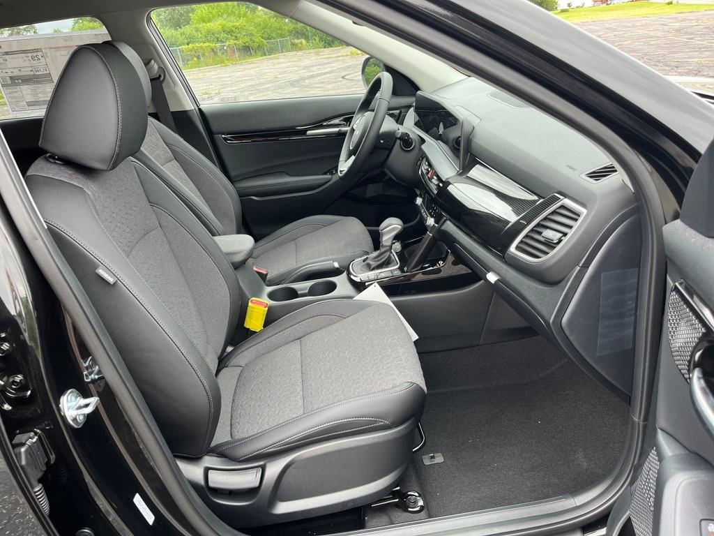 New 2026 Kia Seltos S image 15