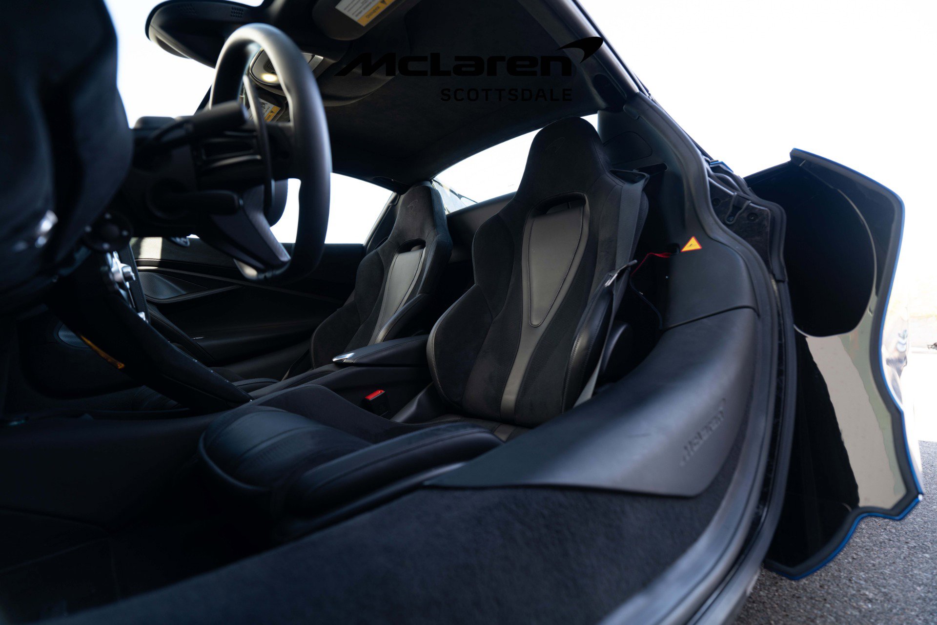 Used 2022 McLaren 720S Luxury image 23