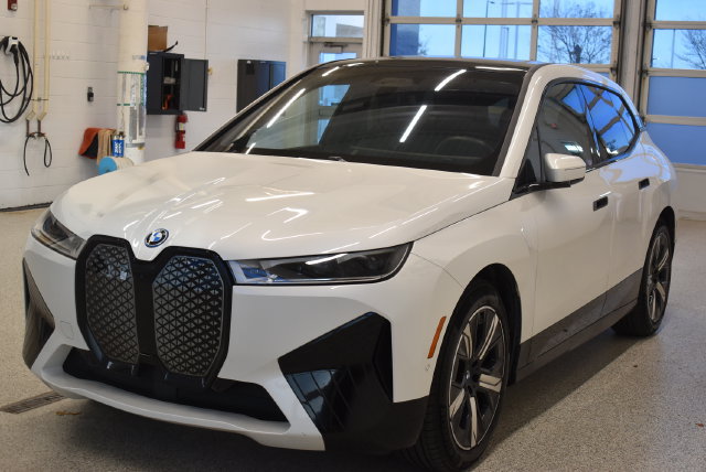 Used 2023 BMW iX M60 w/ Executive Package AWD/4WD image 9