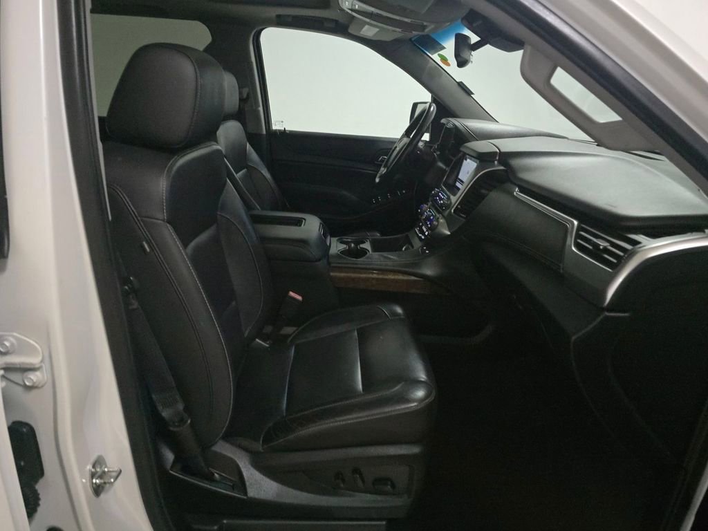 Used 2019 Chevrolet Suburban LT image 16