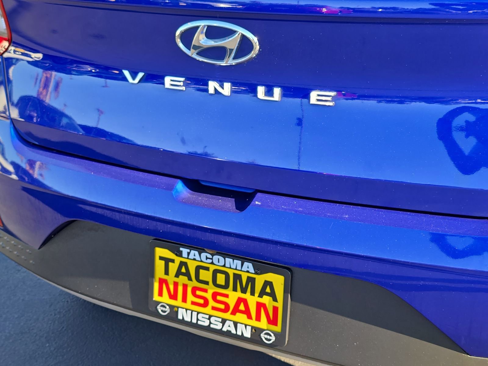 Used 2022 Hyundai Venue SEL image 29