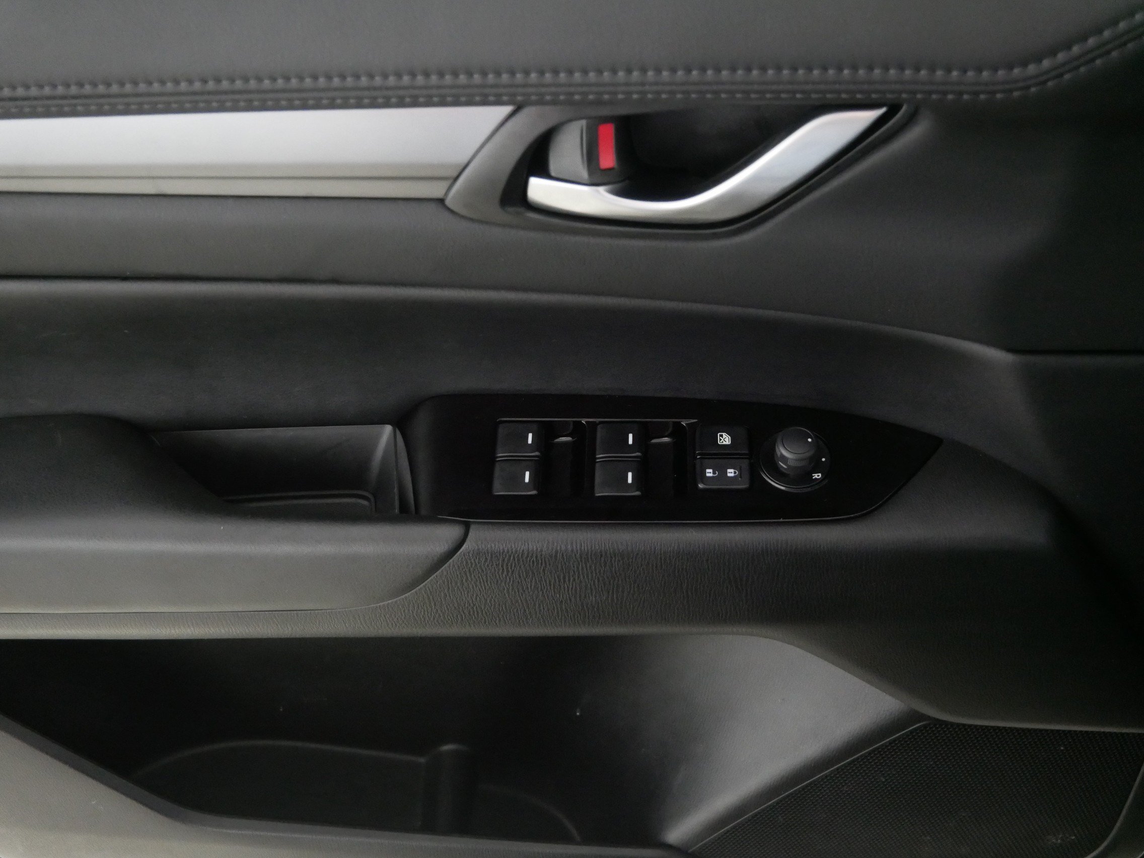 Used 2025 MAZDA CX-5 AWD 2.5 S w/ Select Package image 19