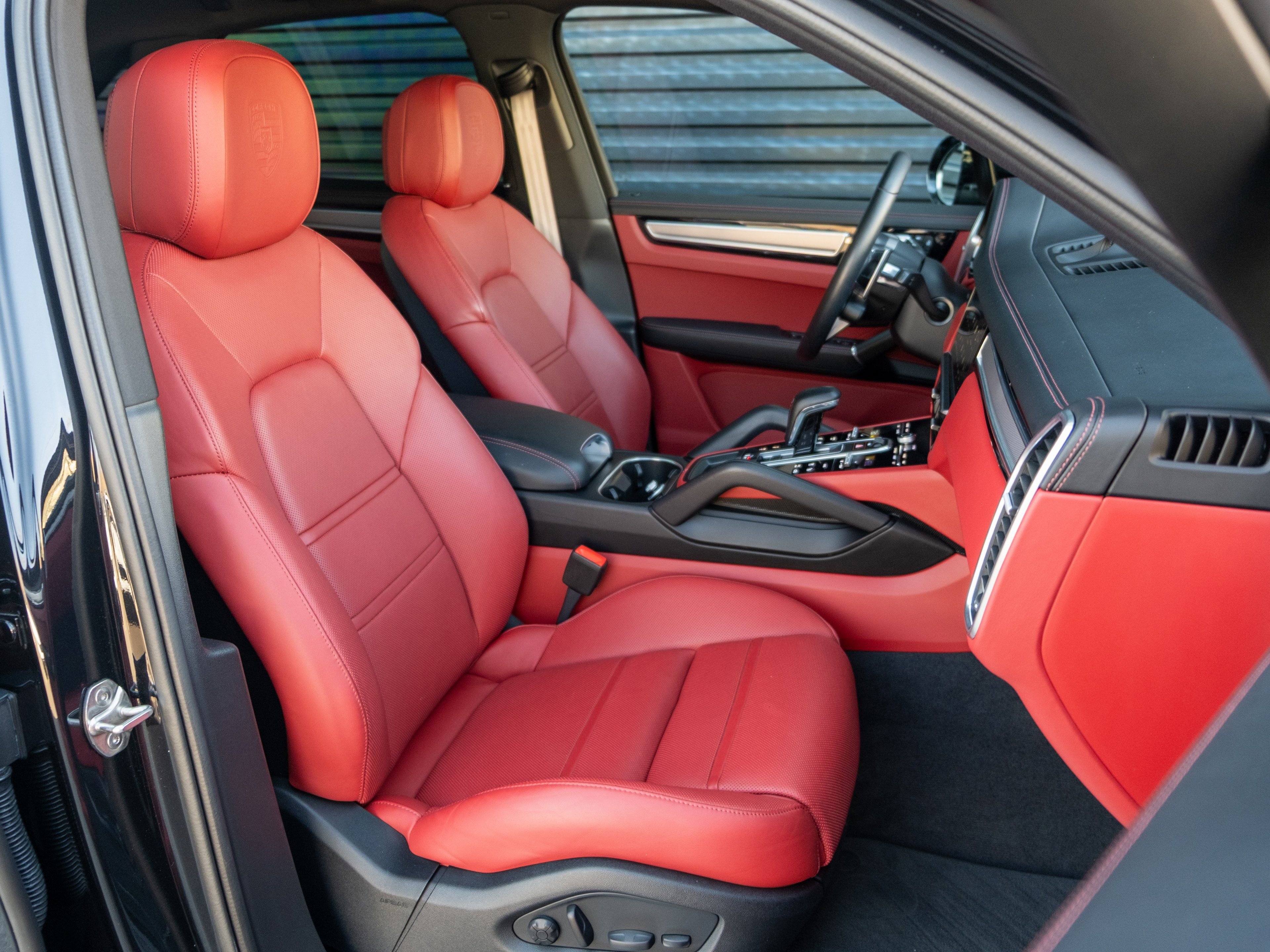 Certified 2022 Porsche Cayenne S Platinum image 39