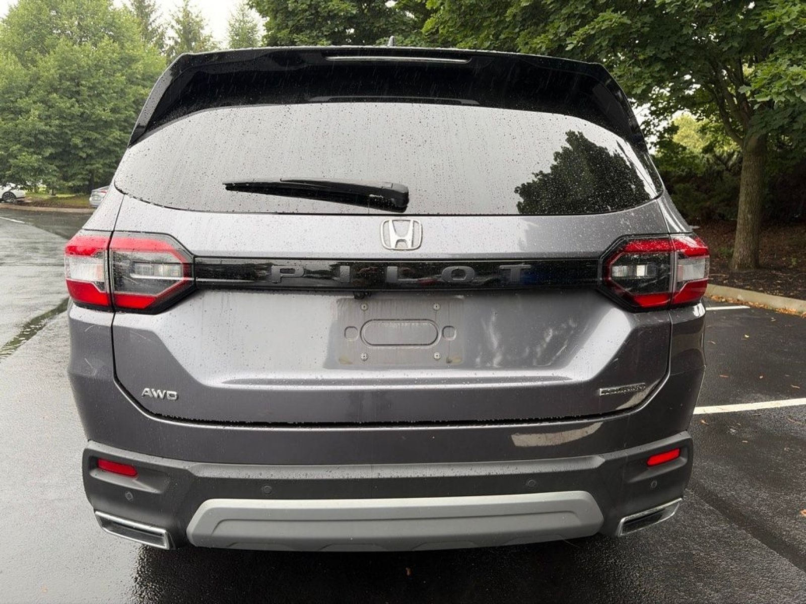 Used 2023 Honda Pilot Touring image 9