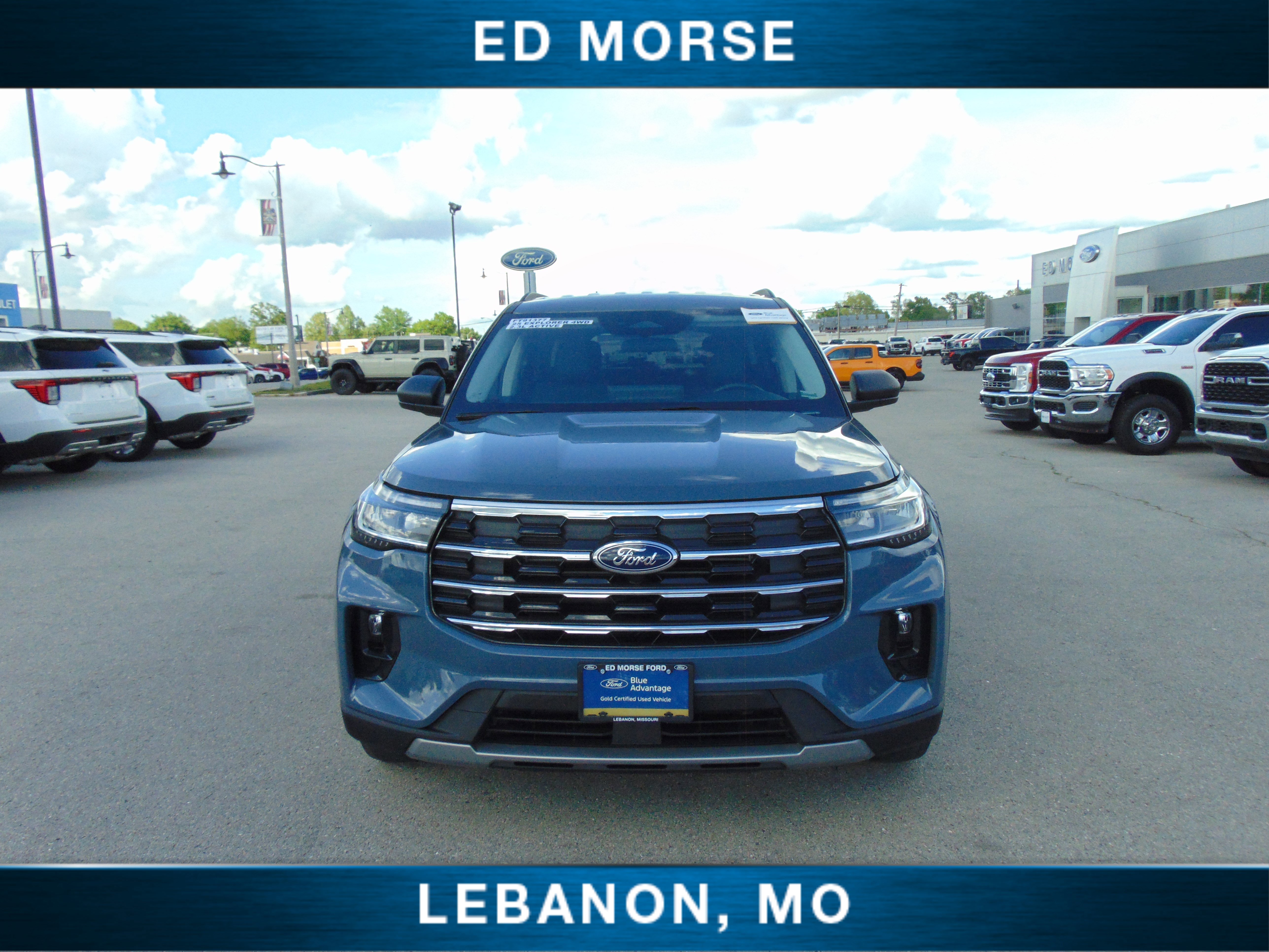 Certified 2025 Ford Explorer Active w/ Active Comfort Package AWD/4WD image 3