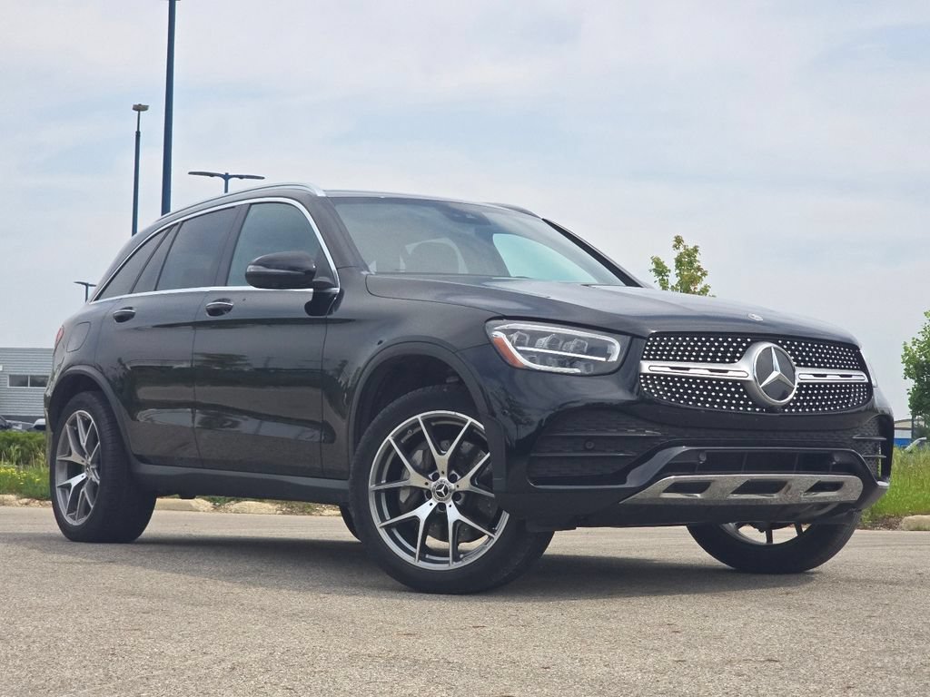 Used 2022 Mercedes-Benz GLC 300 4MATIC image 1