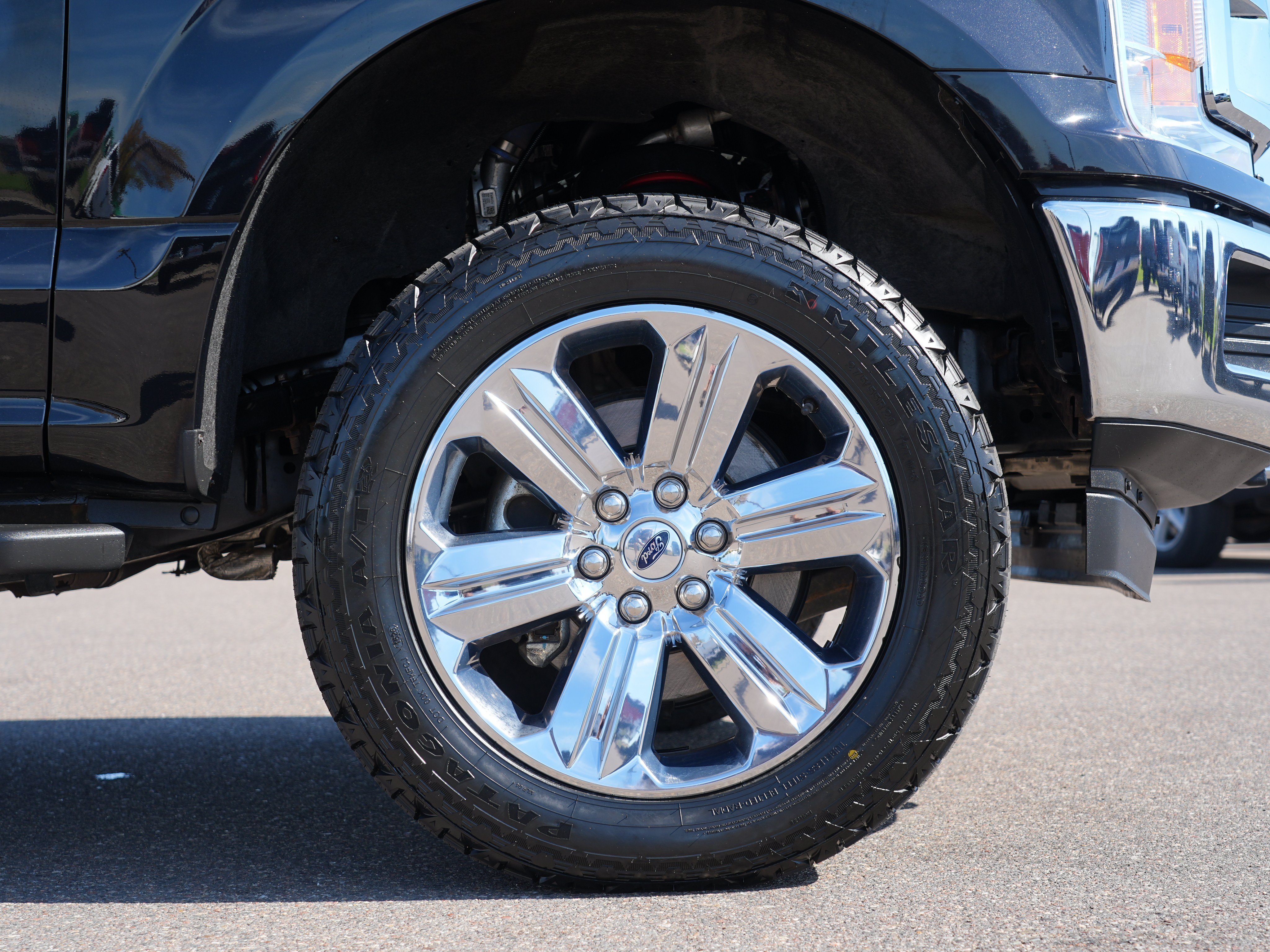 Used 2019 Ford F150 XLT w/ Equipment Group 302A Luxury AWD/4WD image 11