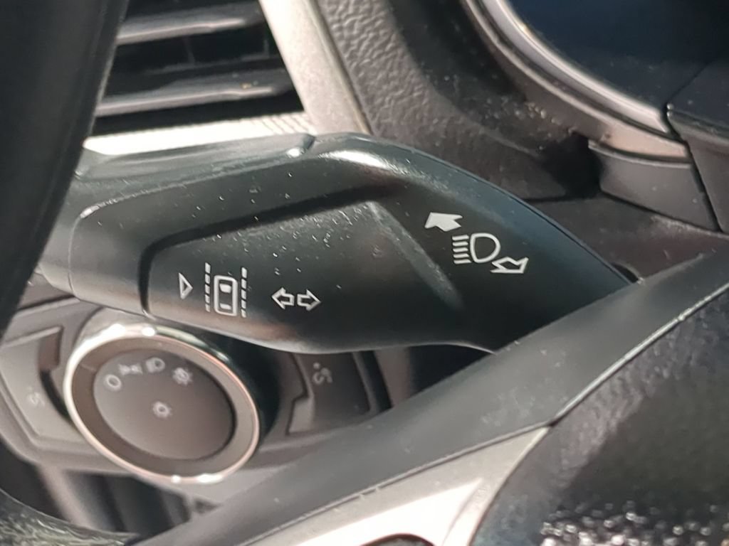 Used 2020 Ford Fusion SE FWD image 31