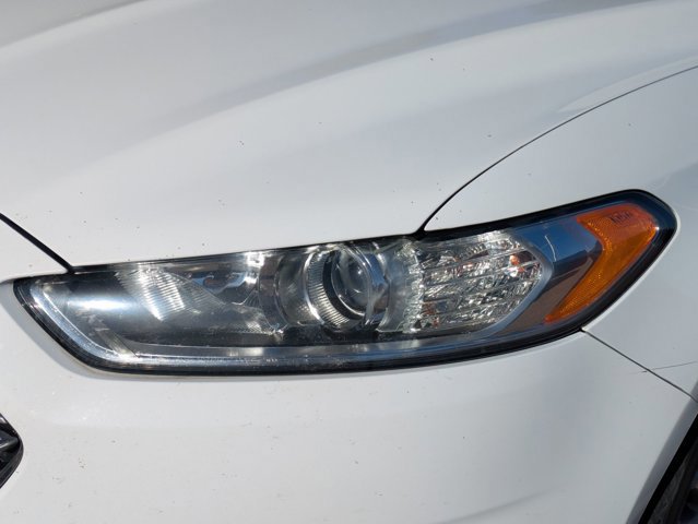 Used 2015 Ford Fusion Titanium image 9