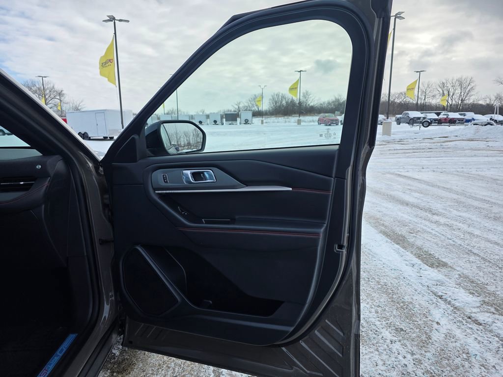 New 2026 Ford Explorer ST-Line w/ ST-Line Street Pack AWD/4WD image 33