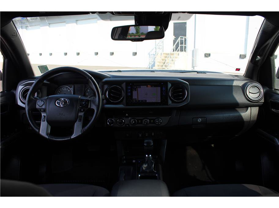 Used 2019 Toyota Tacoma TRD Off-Road image 9